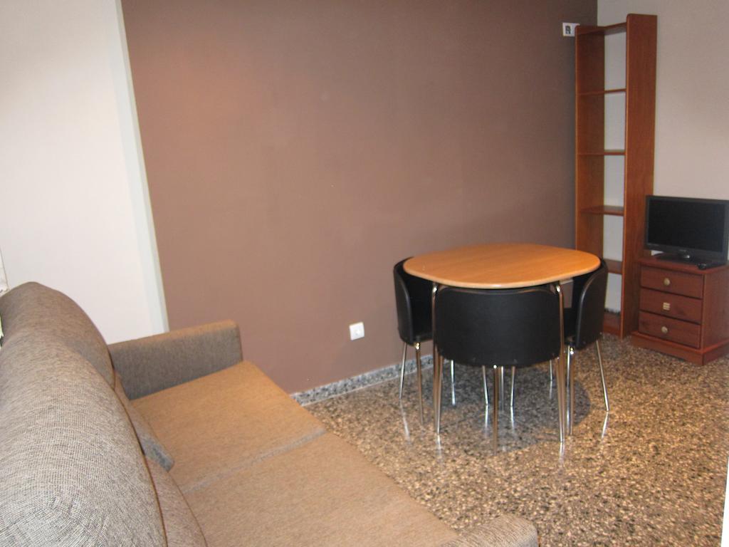 Apartamentos Abastos Βαλένθια Δωμάτιο φωτογραφία